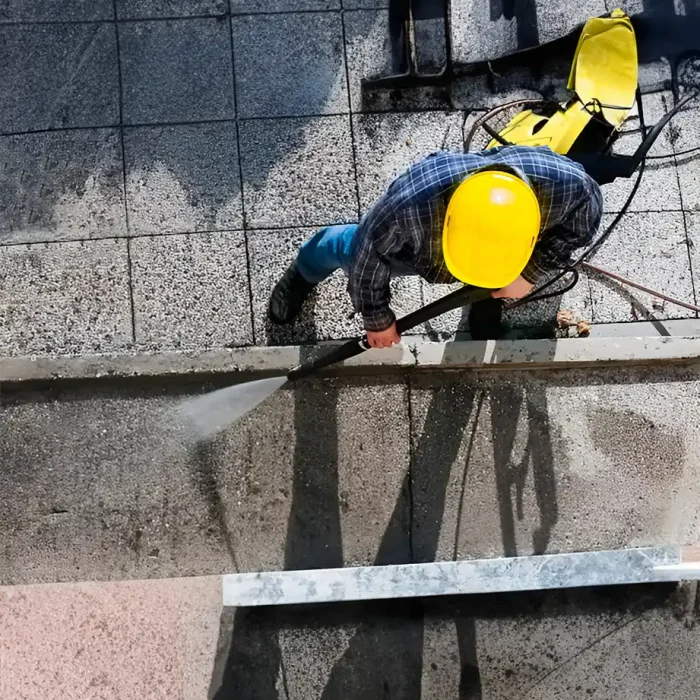 Hochdruckreinigen auf dem Dach